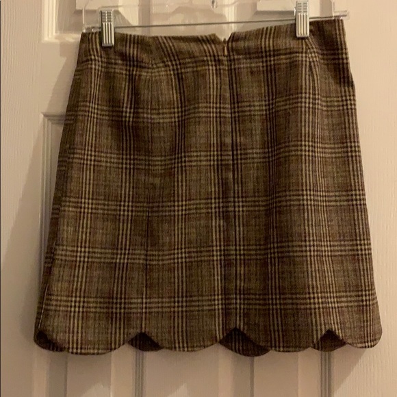 Southern Proper Scalloped Plaid Skirt - Picture 2 of 3